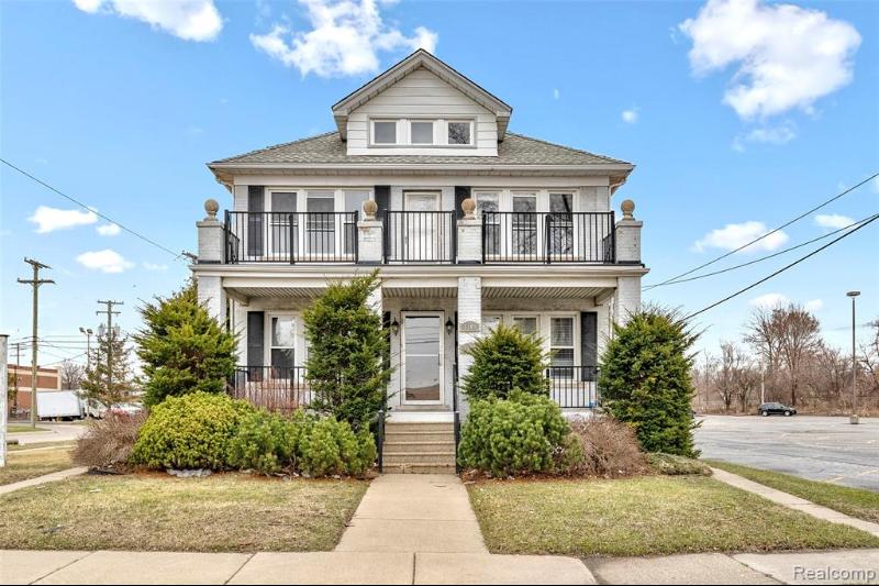 Image of 1103 Washington Street