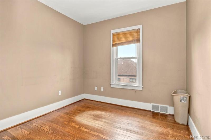 Additional view of 1103 Washington Street