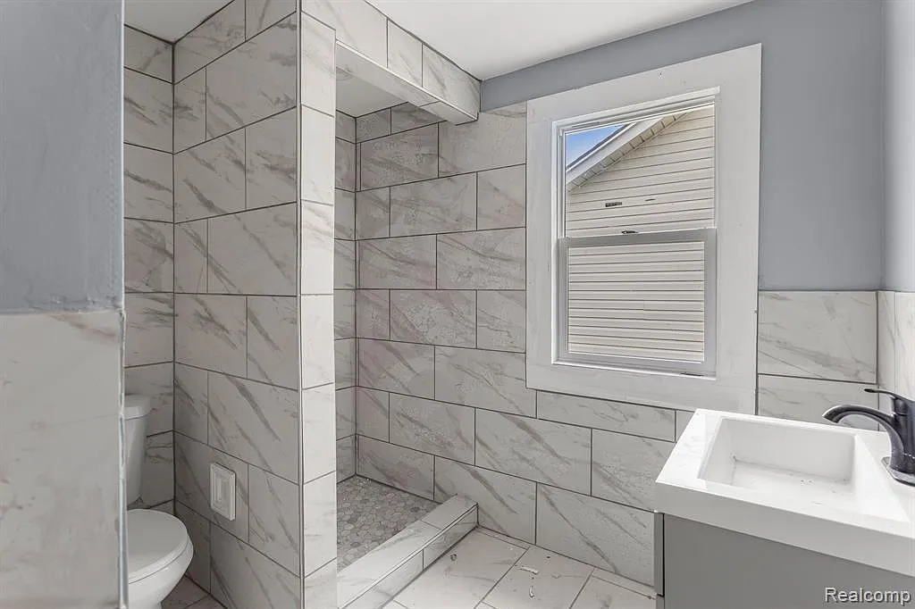 Additional view of 13437 E State Fair Street