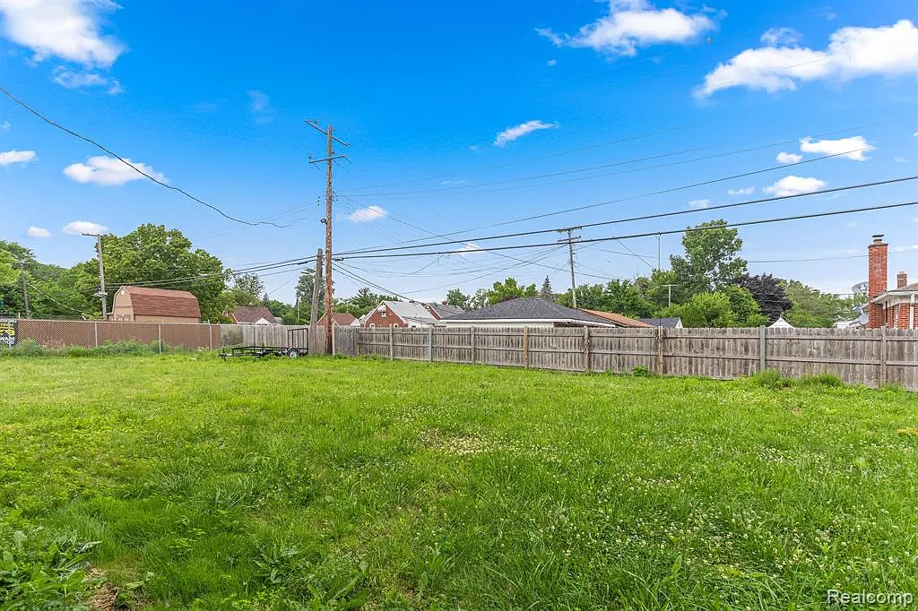 Additional view of 13437 E State Fair Street