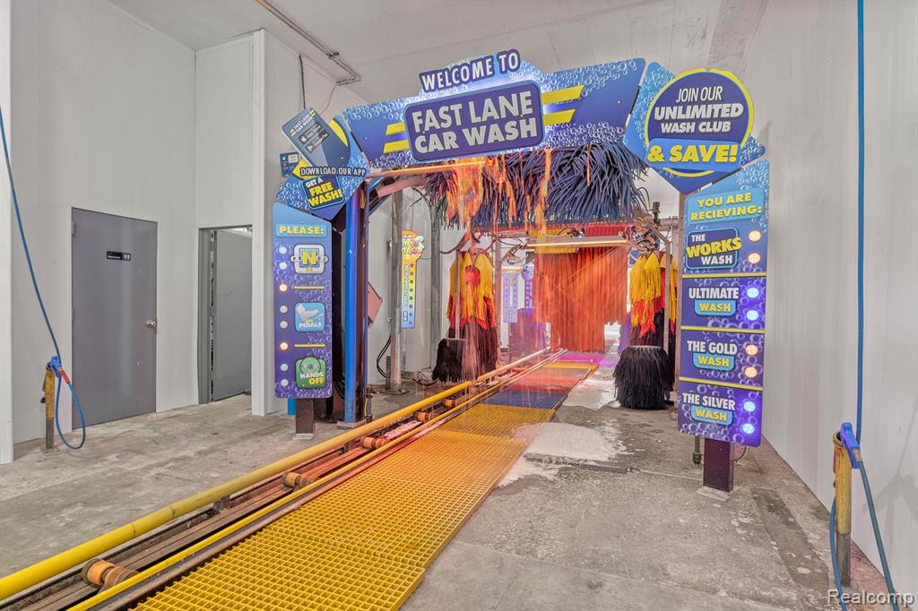 Additional view of 18900 Woodward Avenue