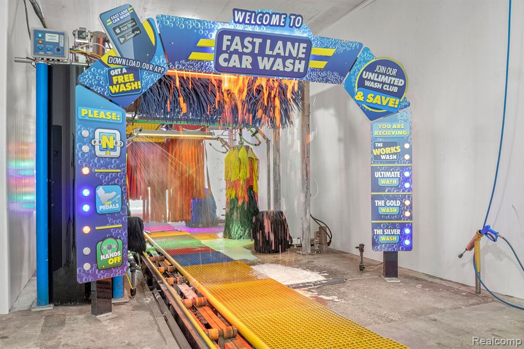 Additional view of 18900 Woodward Avenue