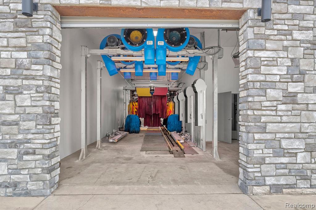 Additional view of 18900 Woodward Avenue