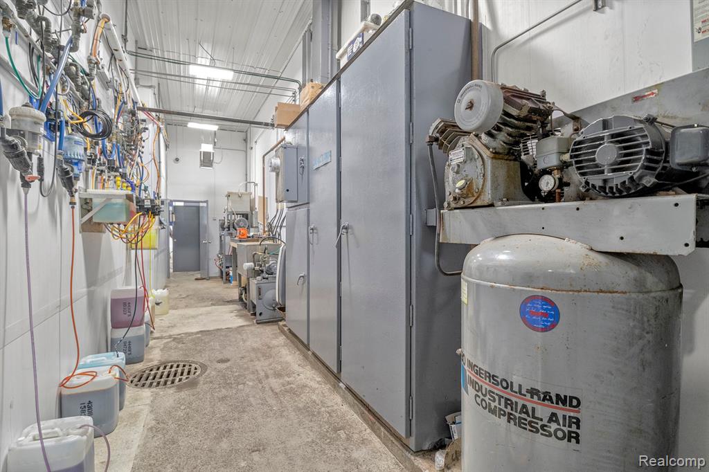 Additional view of 18900 Woodward Avenue