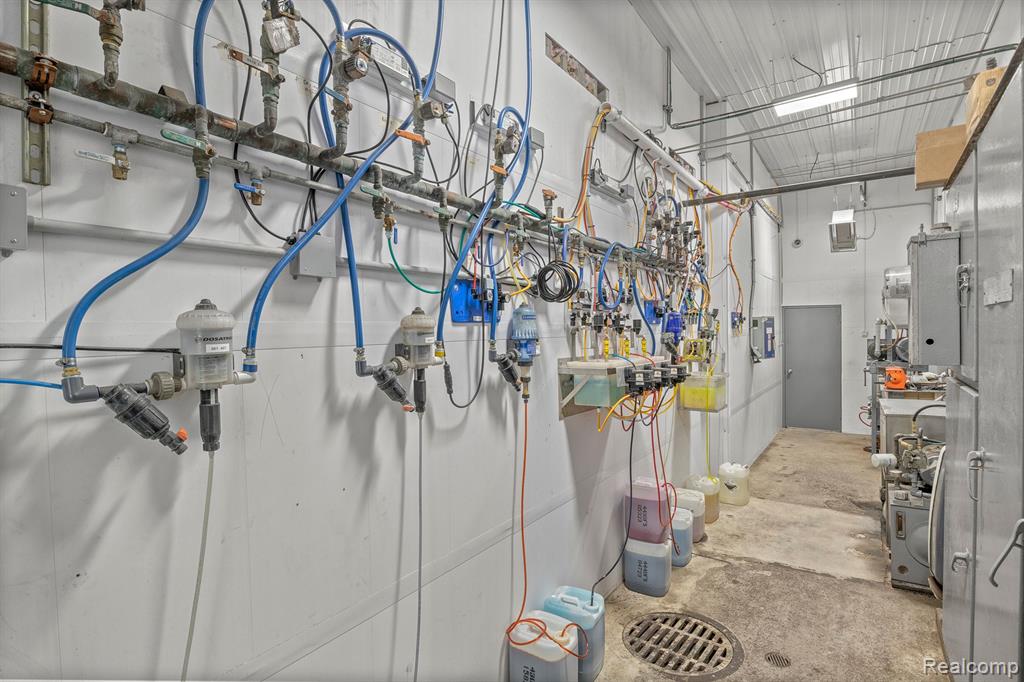 Additional view of 18900 Woodward Avenue