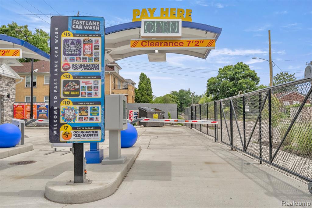 Additional view of 18900 Woodward Avenue