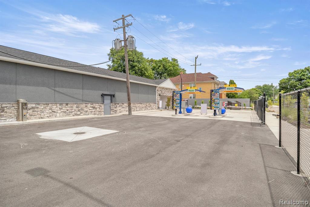 Additional view of 18900 Woodward Avenue