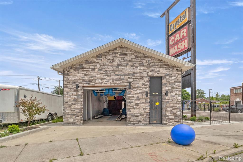 Additional view of 18900 Woodward Avenue