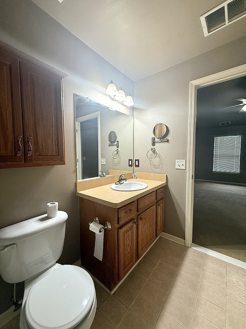 Additional view of 20653 Henry Street