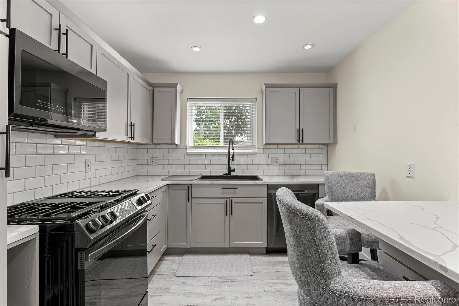 Additional view of 23121 Madison Street