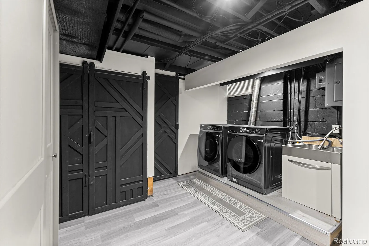 Additional view of 23121 Madison Street