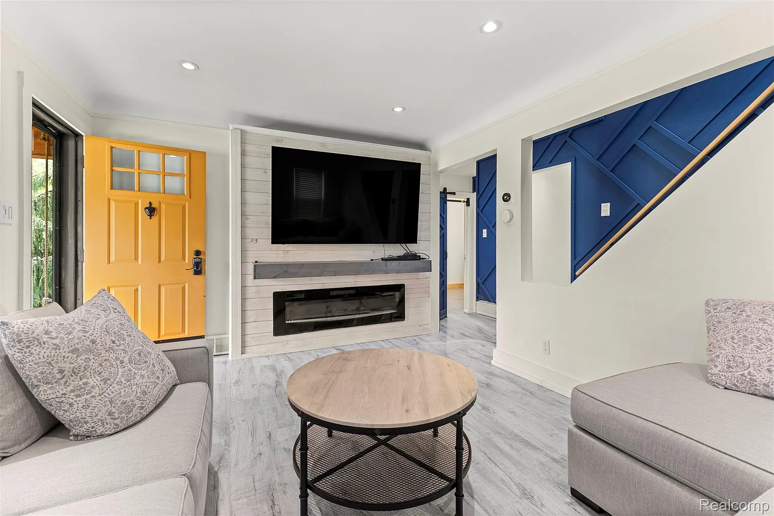 Additional view of 23121 Madison Street