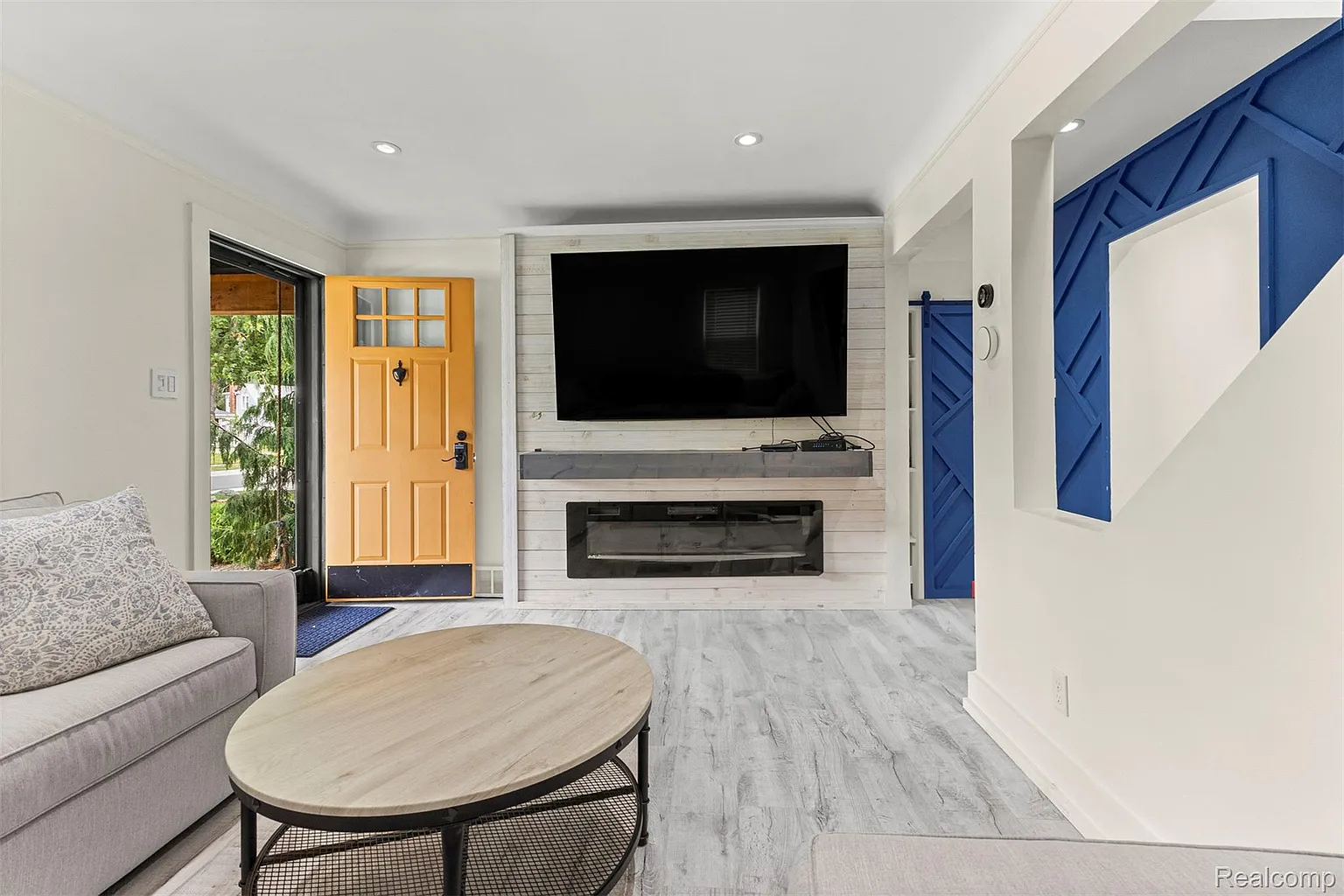 Additional view of 23121 Madison Street