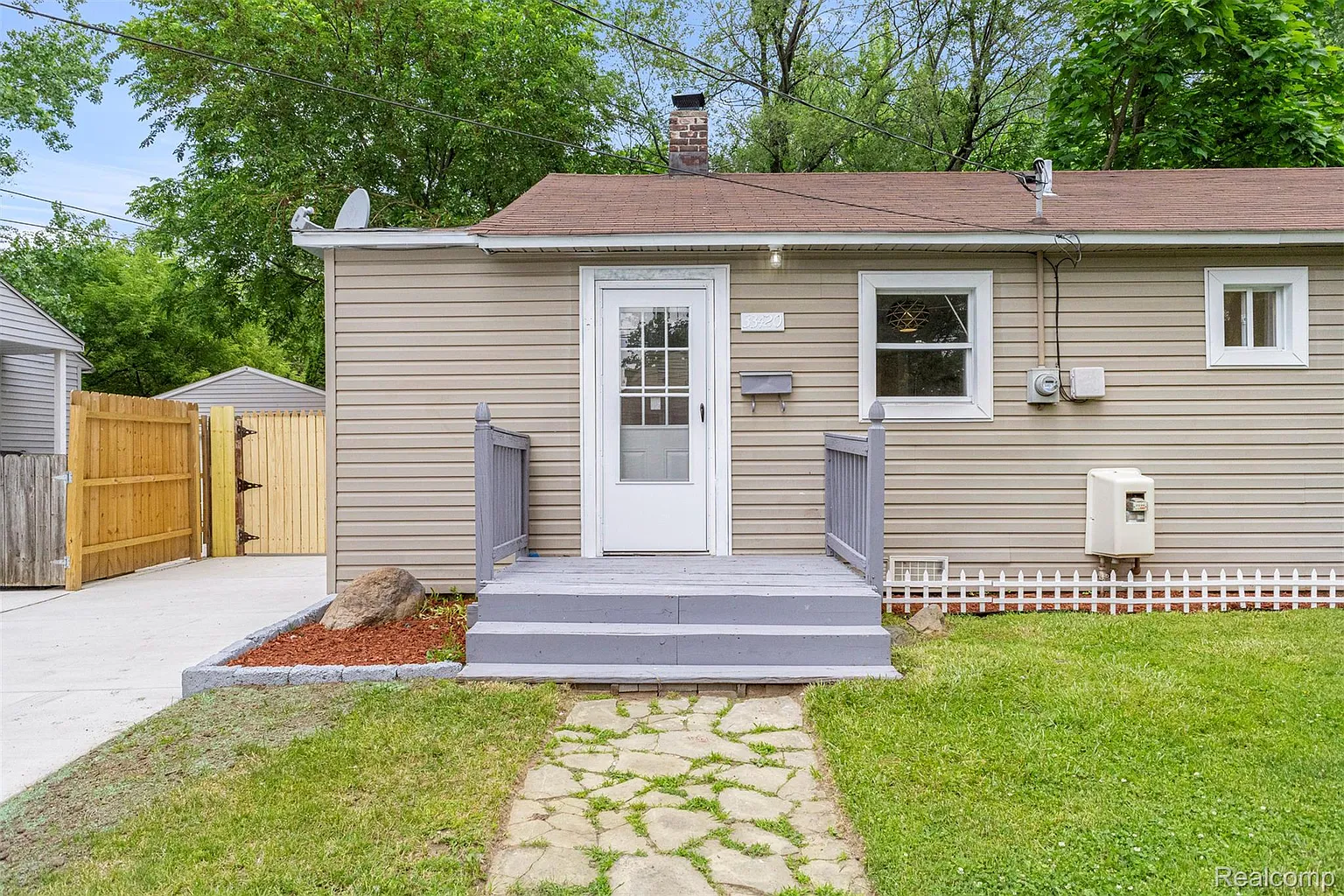 Additional view of 33420 Bentley Court