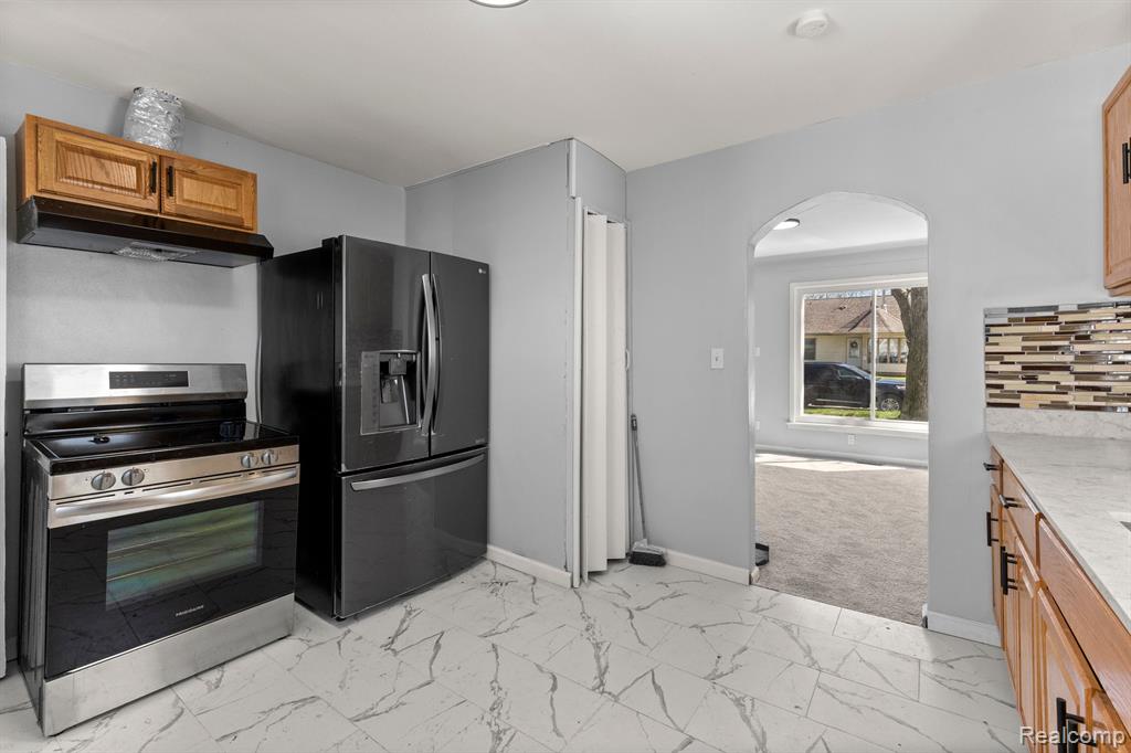 Additional view of 4924 Ziegler Street