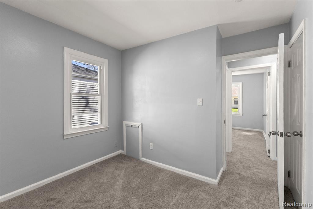 Additional view of 4924 Ziegler Street