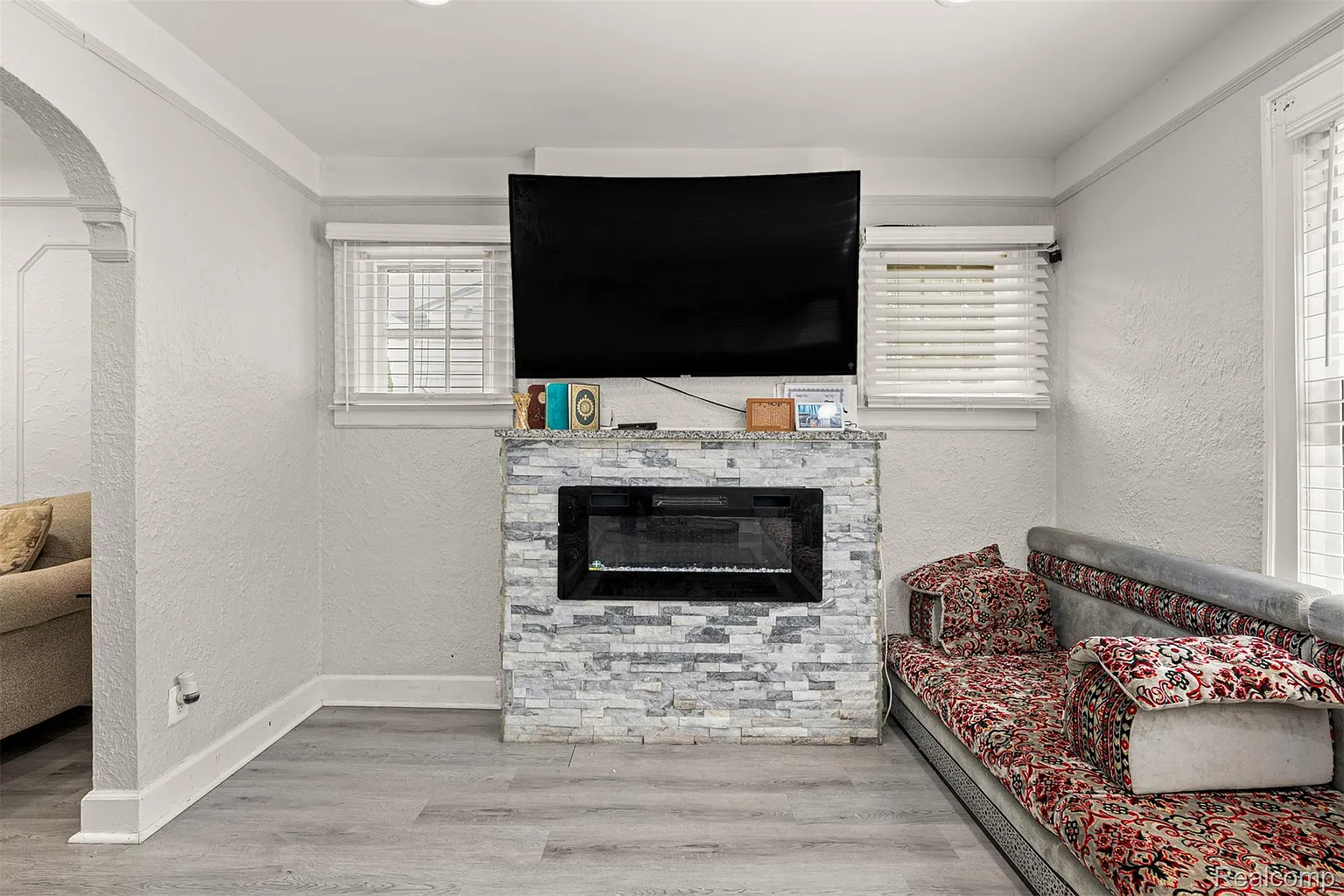 Additional view of 6217 Payne Avenue