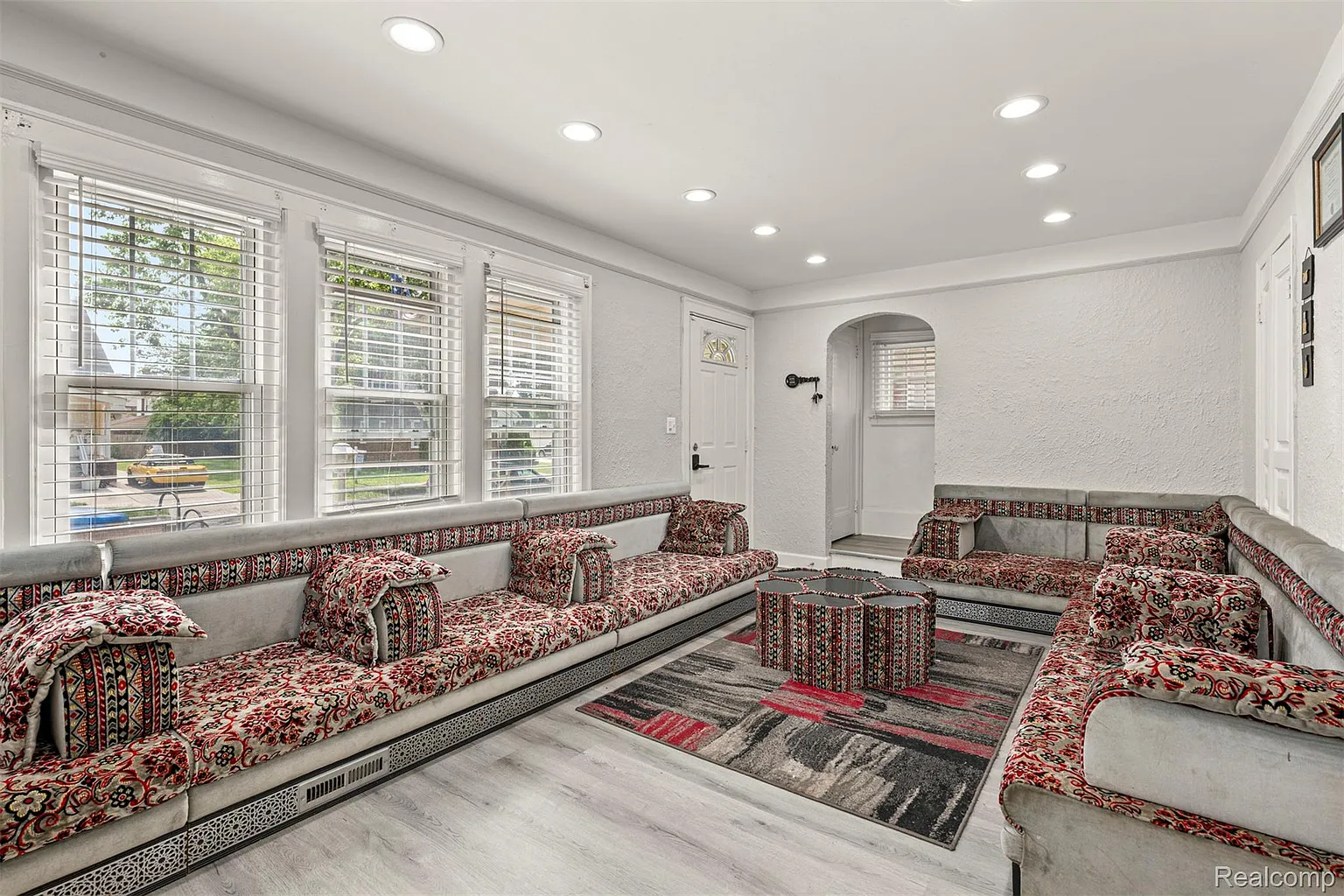 Additional view of 6217 Payne Avenue