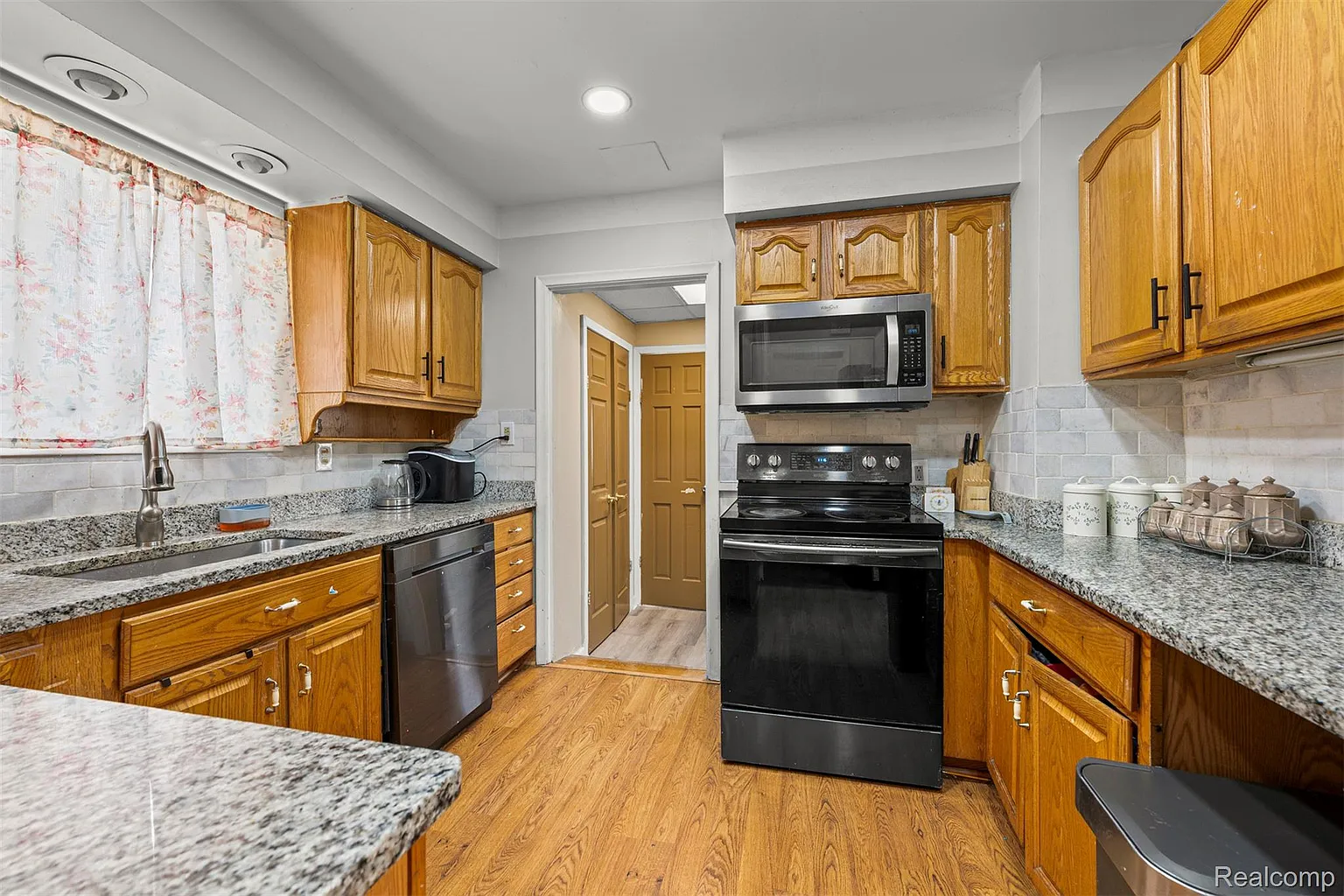 Additional view of 6217 Payne Avenue