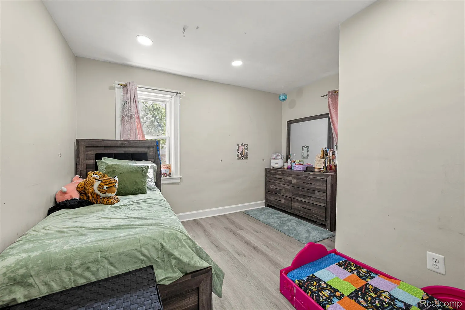 Additional view of 6217 Payne Avenue