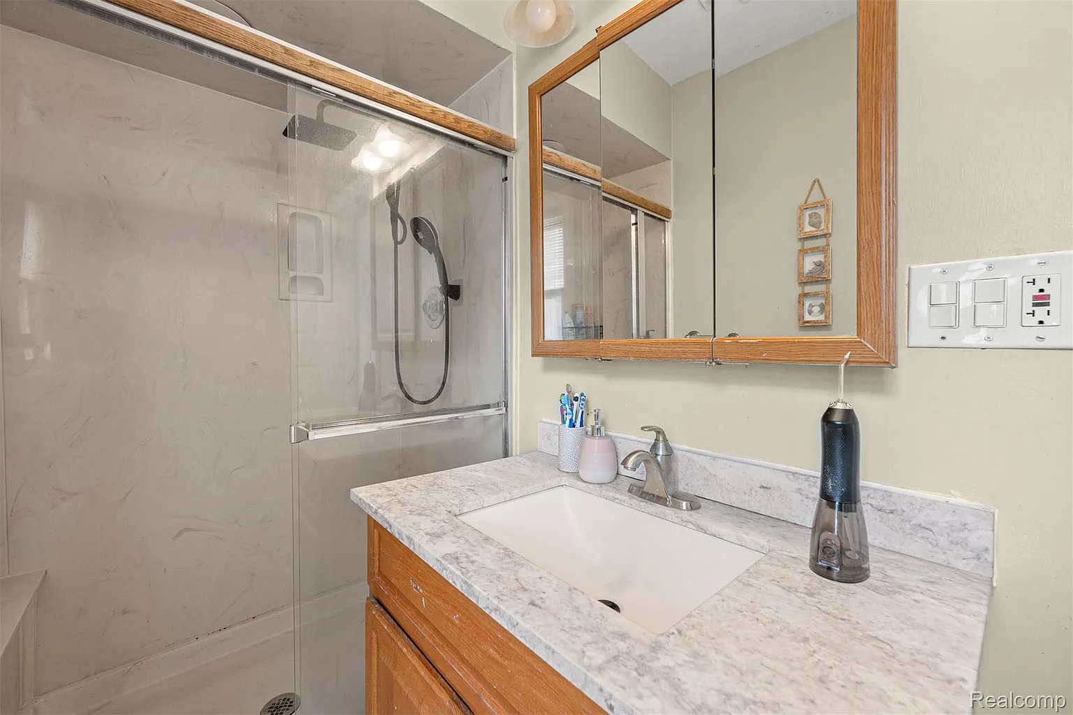 Additional view of 6217 Payne Avenue