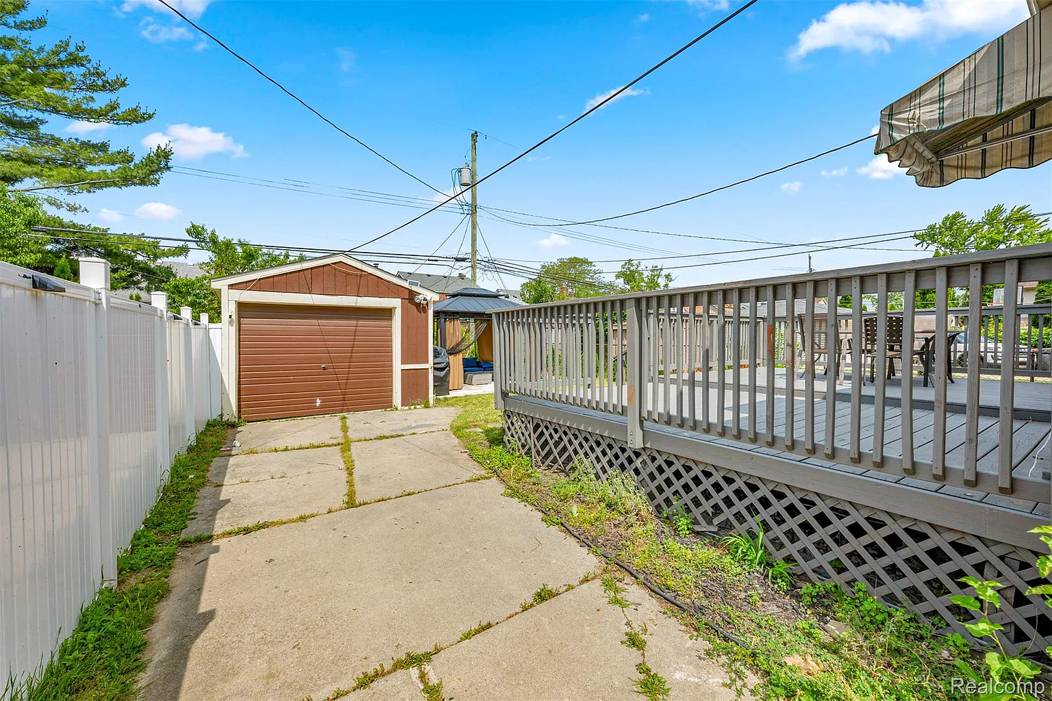 Additional view of 6217 Payne Avenue