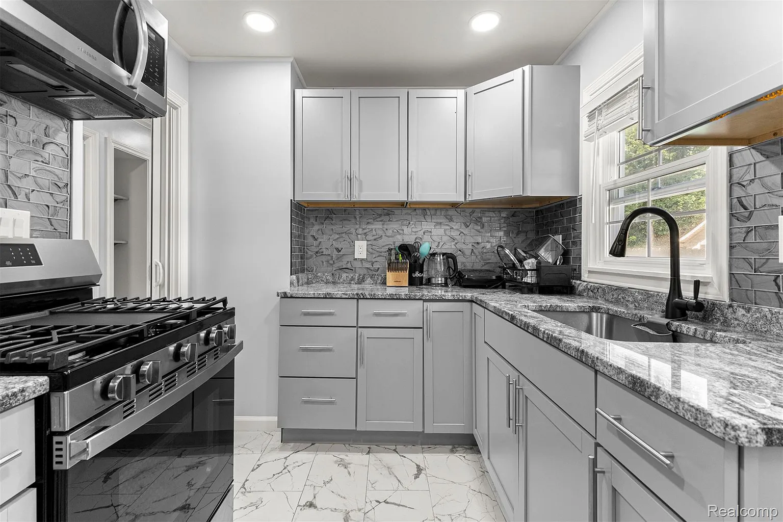 Additional view of 6365 Warwick Street