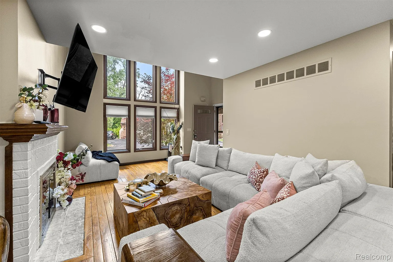 Additional view of 718 South Military Street