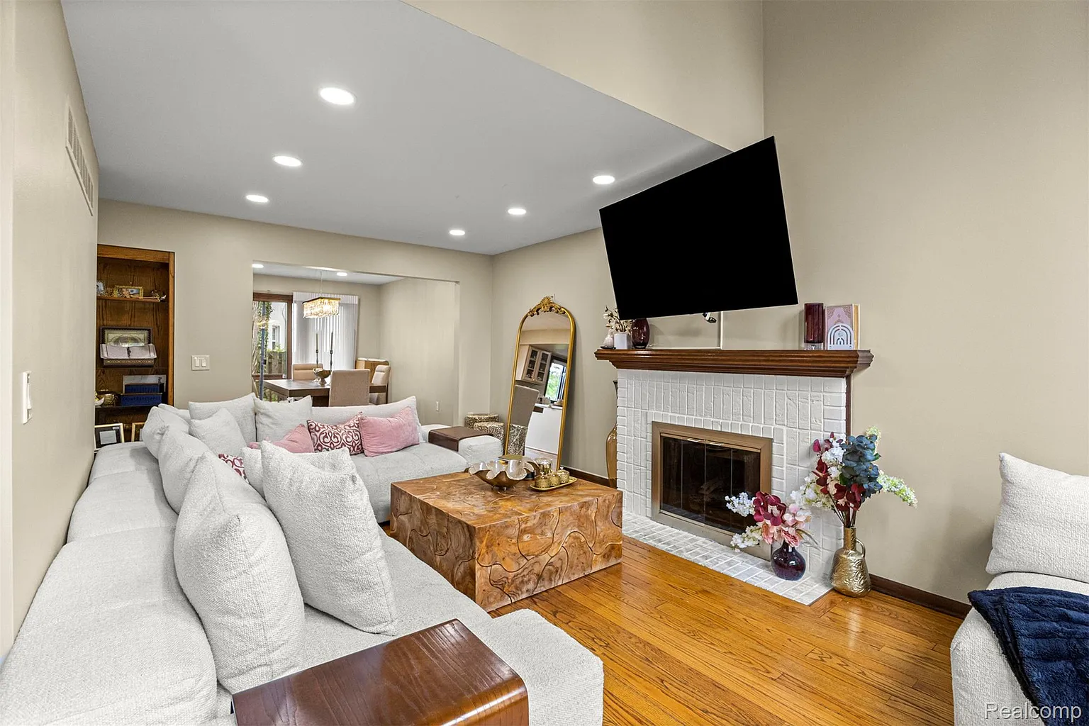 Additional view of 718 South Military Street