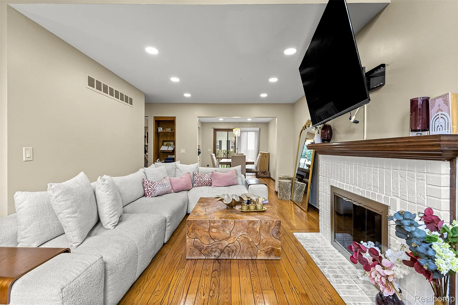 Additional view of 718 South Military Street