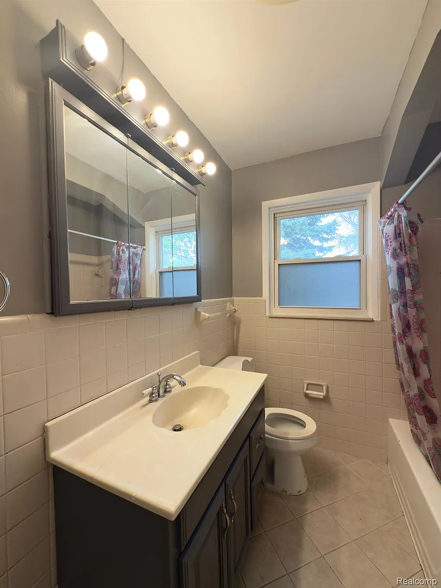 Additional view of 7402 Colonial Street