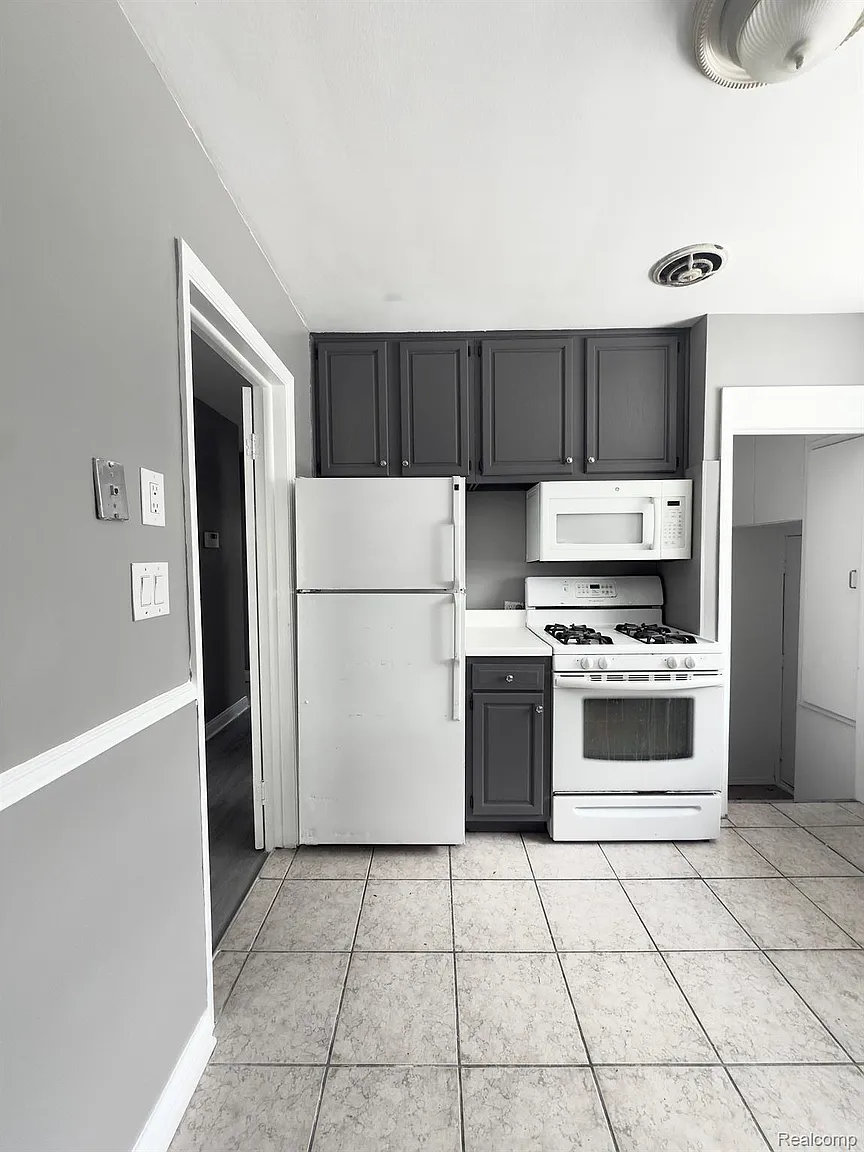 Additional view of 7402 Colonial Street