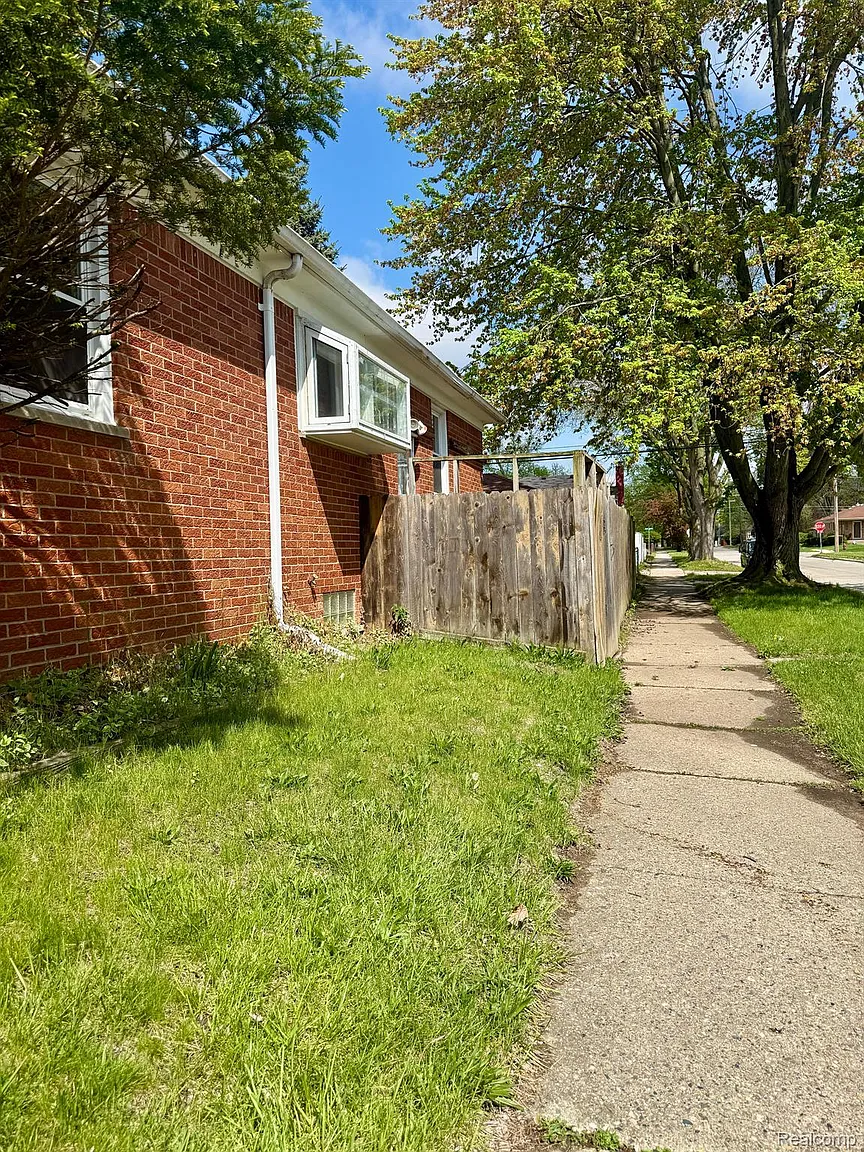 Additional view of 7402 Colonial Street