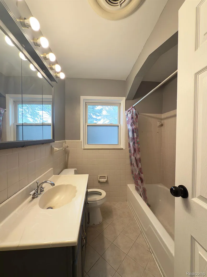 Additional view of 7402 Colonial Street