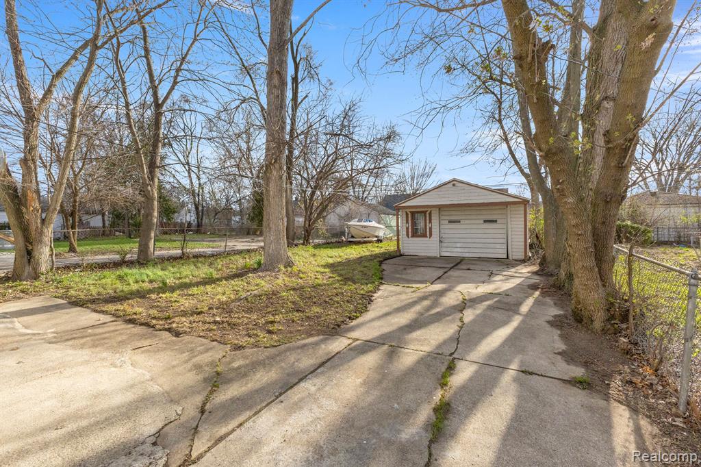 Additional view of 7416 Heyden Street