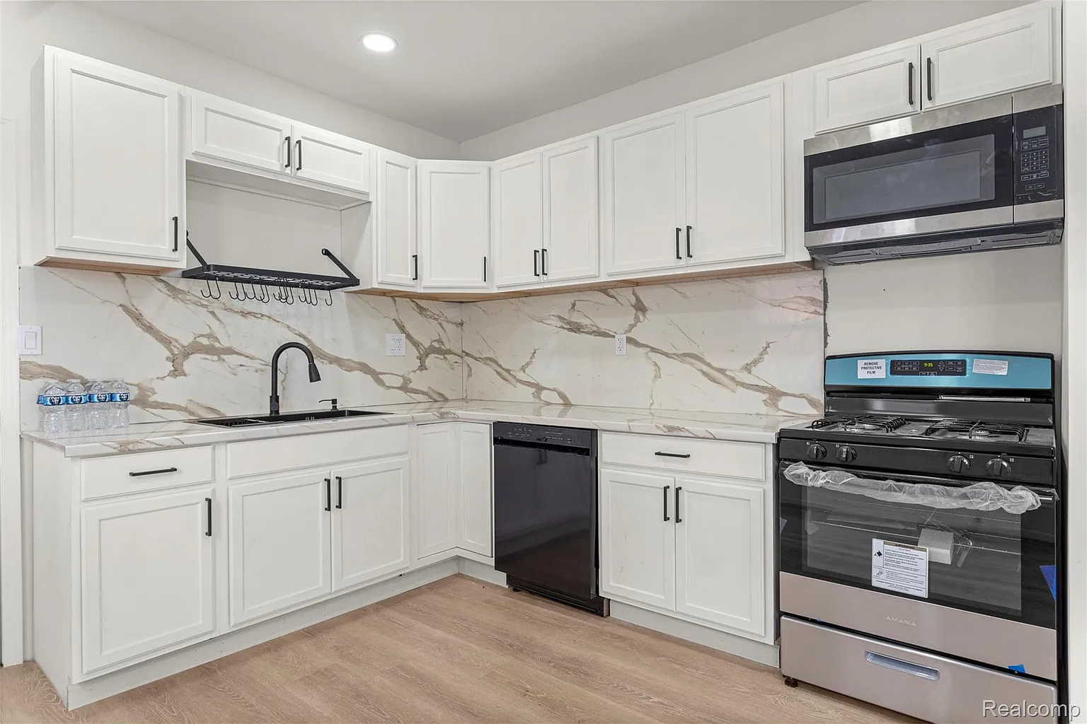 Additional view of 7432 Churchill Street