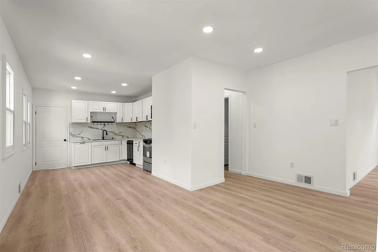 Additional view of 7432 Churchill Street