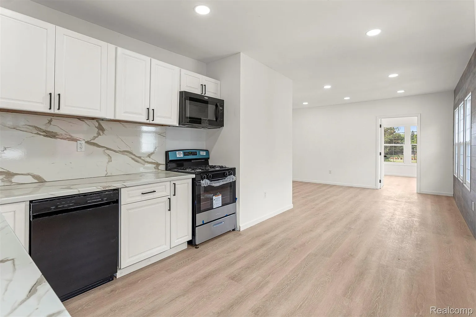 Additional view of 7432 Churchill Street