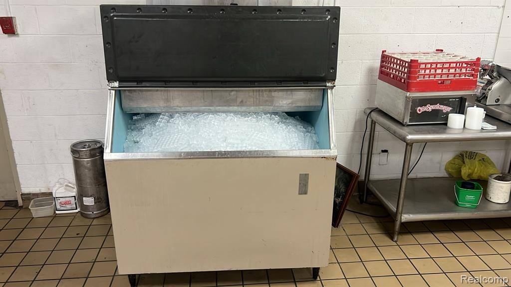 Additional view of 8600 Merriman Road