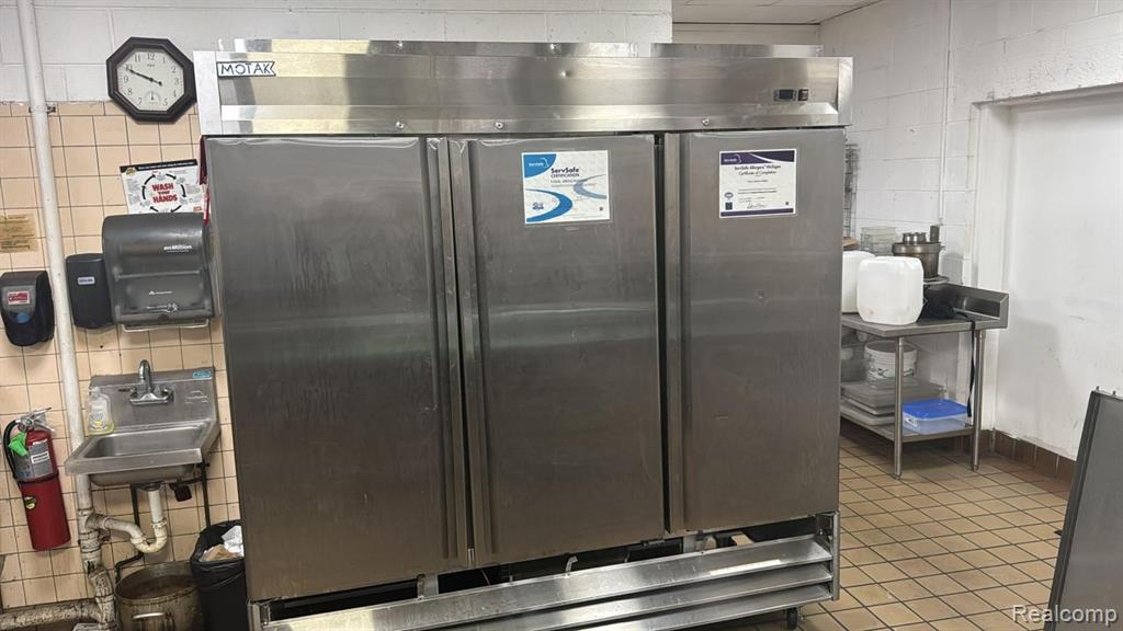 Additional view of 8600 Merriman Road