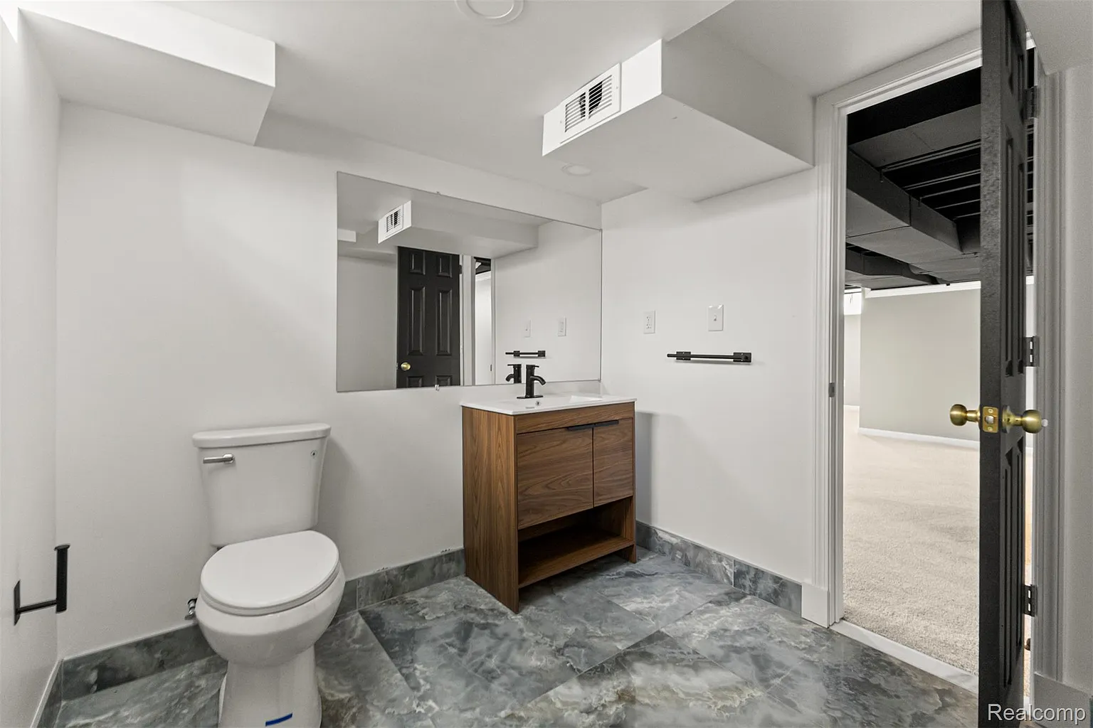 Additional view of 929 Meridan Street