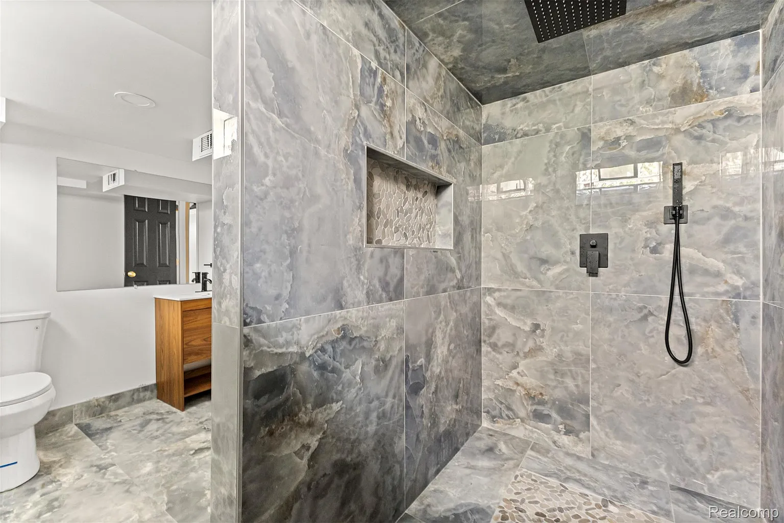 Additional view of 929 Meridan Street