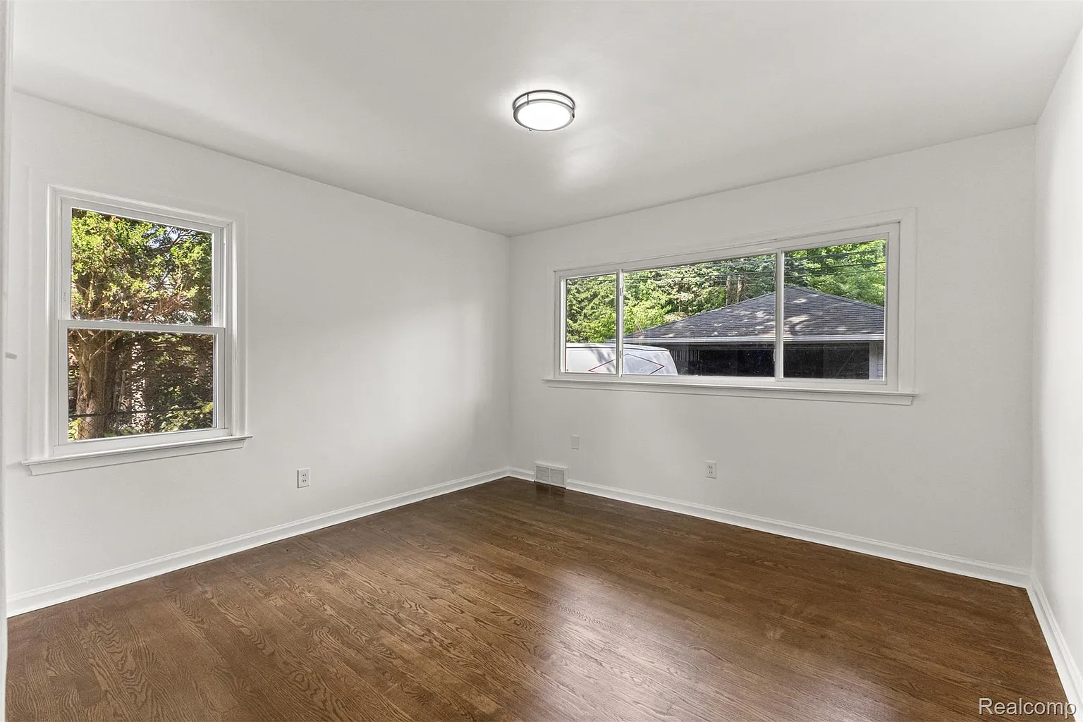 Additional view of 929 Meridan Street