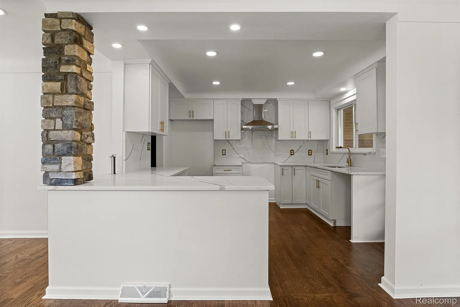 Additional view of 929 Meridan Street