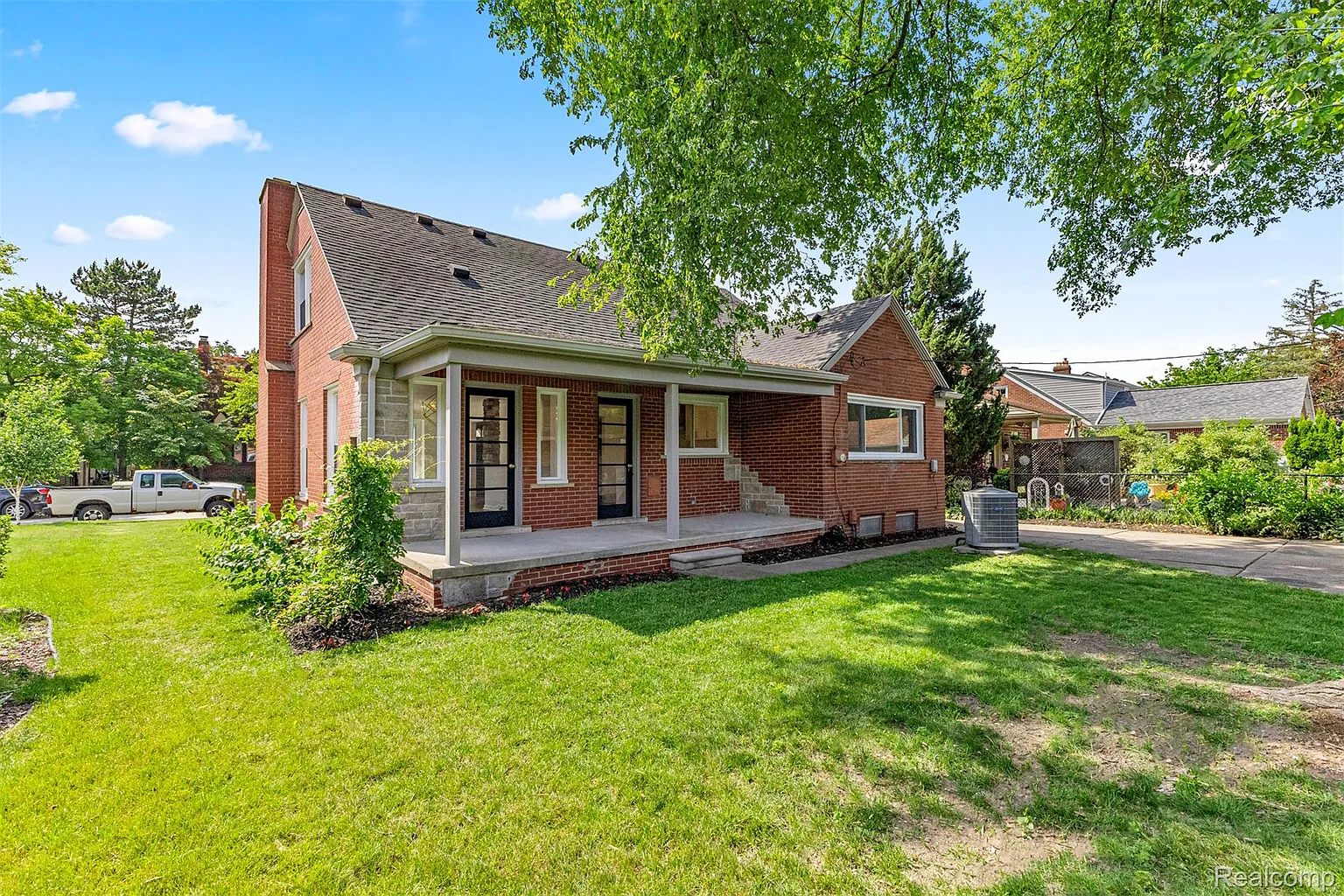 Additional view of 929 Meridan Street